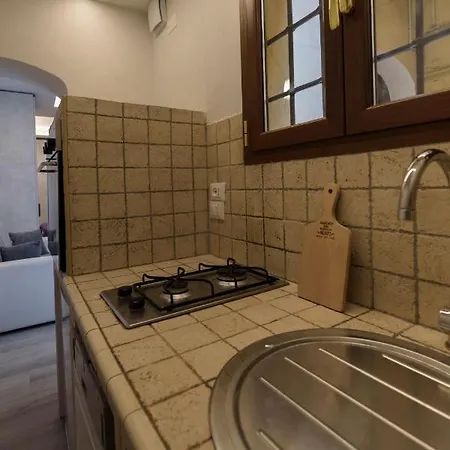 7 Quadri - Piazza Aldrovandi- Apartman
