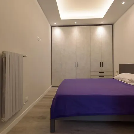 7 Quadri - Piazza Aldrovandi- Apartment *