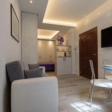 Апартаменты 7 Quadri - Piazza Aldrovandi-