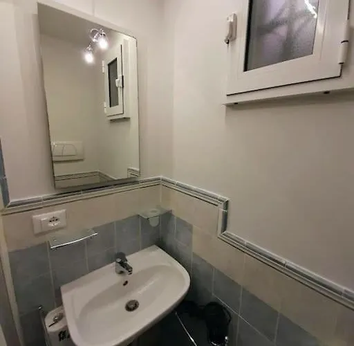 Apartmán 7 Quadri - Piazza Aldrovandi- *