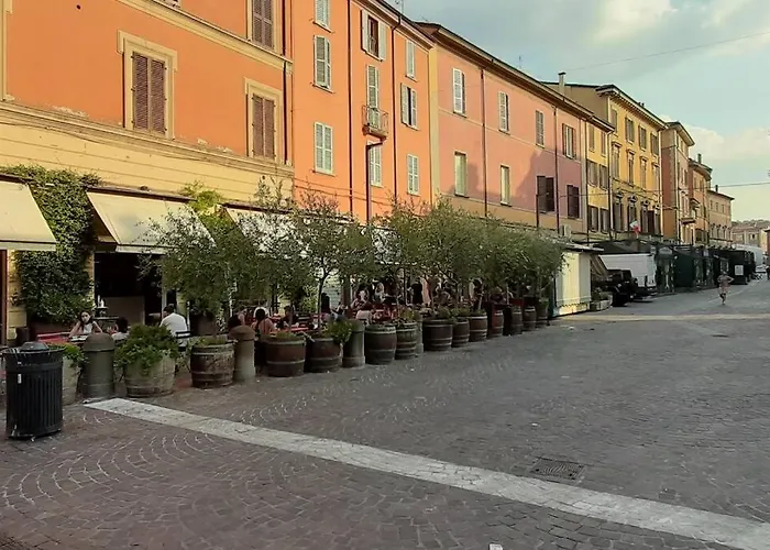 7 Quadri - Piazza Aldrovandi- Apartmán *