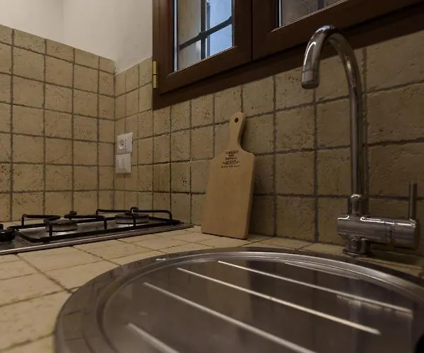 Apartmán 7 Quadri - Piazza Aldrovandi- *