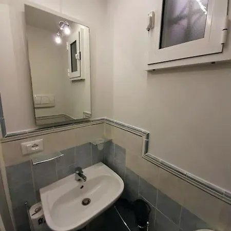 Apartmán 7 Quadri - Piazza Aldrovandi- *