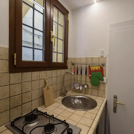 Apartament 7 Quadri - Piazza Aldrovandi- Bolonia