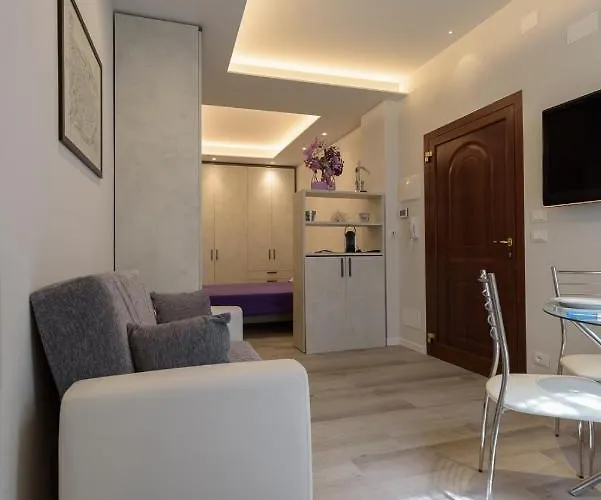 شقة 7 Quadri - Piazza Aldrovandi-